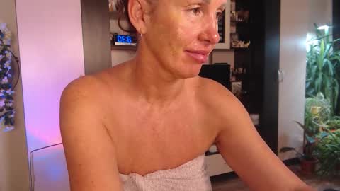 Sheila GMT 2 Tuesday Wednesday Friday Saturday Sunday- 8  5  online show from 10/13/25, 05:29