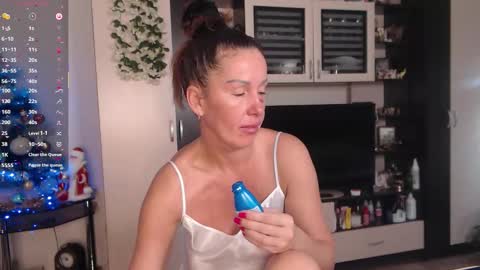 Sheila GMT 2 Tuesday Wednesday Friday Saturday Sunday- 8  5  online show from 12/05/25, 04:43