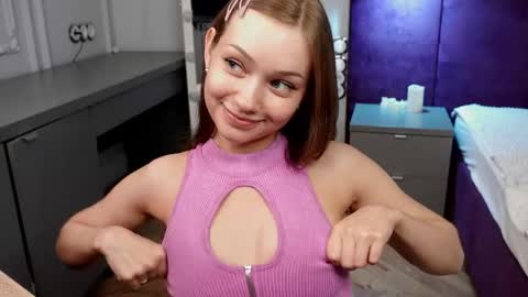 Snapshot of sheilla_pink chatting on 04/26/26, 12:52 SHEILA online show from 04/26/26, 12:52