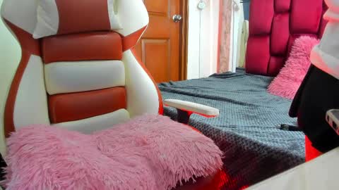 sheilly_brown online show from 10/21/25, 07:14