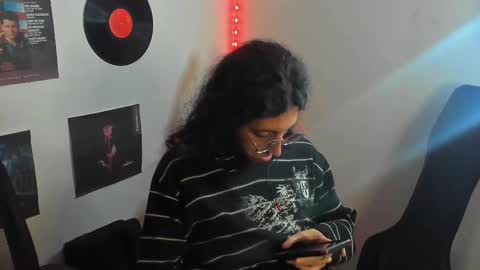 Snapshot of shelby__loveshow chatting on 02/18/25, 05:53 shelby__loveshow online show from 02/18/25, 05:53