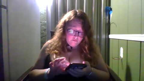 Snapshot of shelbyannn chatting on 01/26/25, 05:02 Red online show from 01/26/25, 05:02