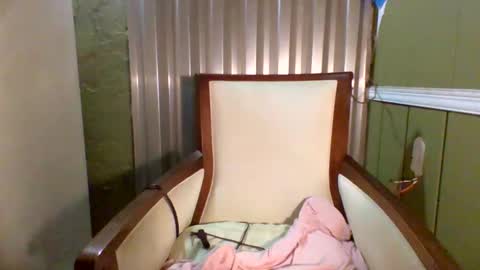 Snapshot of shelbyannn chatting on 10/03/25, 02:41 Red online show from 10/03/25, 02:41