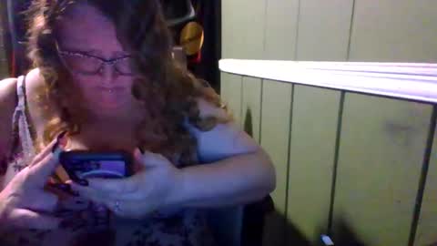 Snapshot of shelbyannn chatting on 05/22/26, 12:40 Red online show from 05/22/26, 12:40