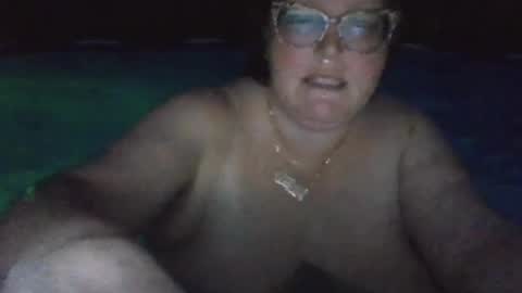 Snapshot of shelbyannn chatting on 07/12/26, 12:45 Red online show from 07/12/26, 12:45