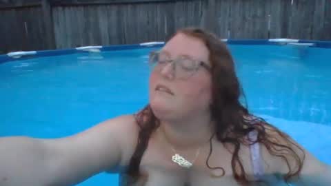 Snapshot of shelbyannn chatting on 07/21/26, 12:24 Red online show from 07/21/26, 12:24