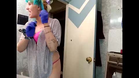 Snapshot of shelbybaby01 chatting on 03/12/25, 10:26 Shelby holes online show from 03/12/25, 10:26