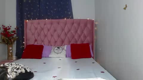 shelia420715 online show from 12/01/25, 05:40