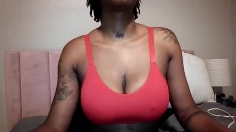 Snapshot of sheliaaverette chatting on 12/16/25, 06:29 Shelia Averette online show from 12/16/25, 06:29