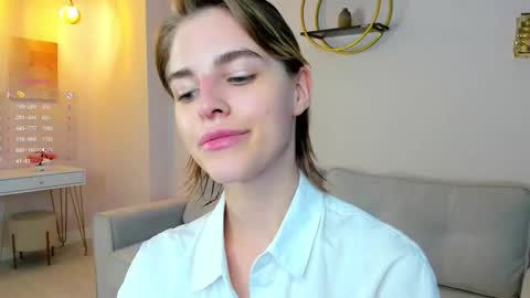 Snapshot of shelleyharn chatting on 09/13/25, 01:38 Alex online show from 09/13/25, 01:38