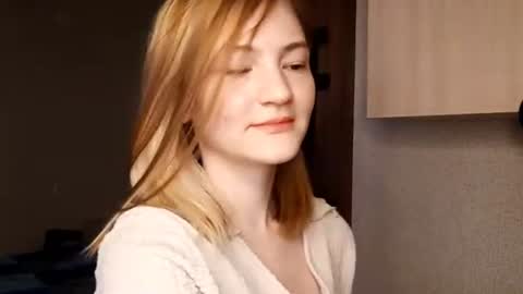 Snapshot of shelliegoza chatting on 06/19/26, 05:06 Ashley online show from 06/19/26, 05:06