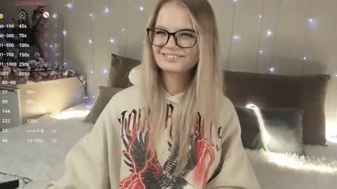 Snapshot of shellyboom chatting on 12/20/25, 06:48 shellyboom online show from 12/20/25, 06:48