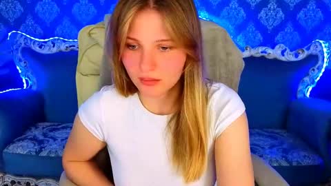 shelmahanni online show from 04/21/26, 01:39