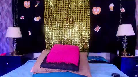 Shelsy online show from 09/17/25, 11:56