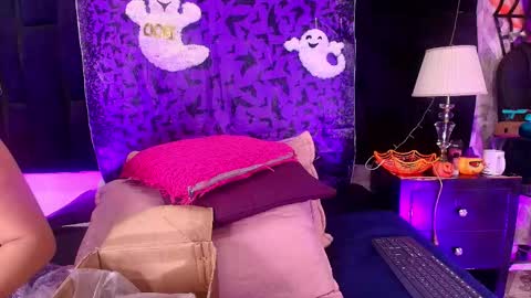 Shelsy online show from 10/28/25, 11:58