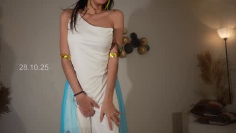  In instagram shena nomy online show from 10/29/25, 12:35