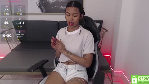 Shenna online show from 02/03/25, 01:08