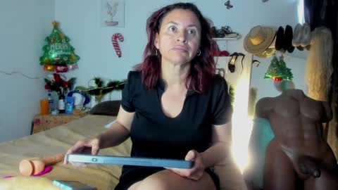 Snapshot of sherahade chatting on 12/29/24, 12:23 shera hade online show from 12/29/24, 12:23