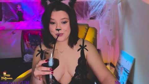 Sher online show from 10/31/25, 10:44