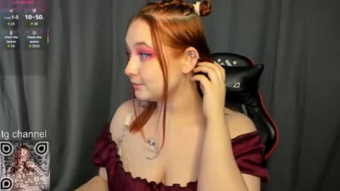 Anna online show from 12/16/25, 03:17