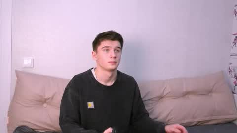 Max online show from 11/30/25, 08:13