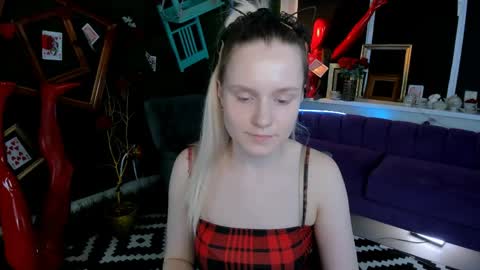 Snapshot of sherributlers chatting on 05/11/26, 04:04 Sweet Sherri online show from 05/11/26, 04:04