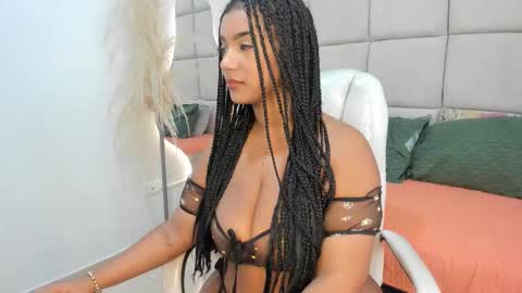 sherry_jong online show from 12/04/25, 12:14