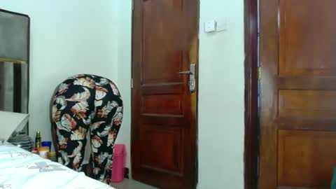 Snapshot of sherrysaa chatting on 02/17/25, 09:56 Sherry l online show from 02/17/25, 09:56