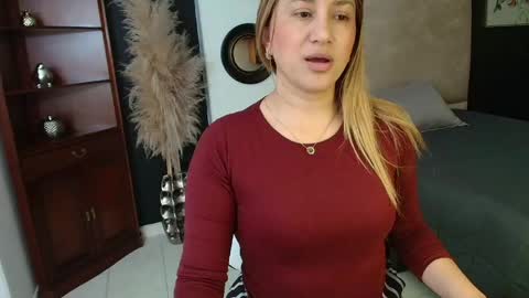 Snapshot of sheryl_jones chatting on 05/12/26, 01:19 sheryl_jones online show from 05/12/26, 01:19