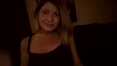 Snapshot of sheseemsinnocent chatting on 10/29/25, 04:04 sheseemsinnocent online show from 10/29/25, 04:04