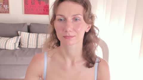 shesleepsnaked online show from 10/15/25, 09:31