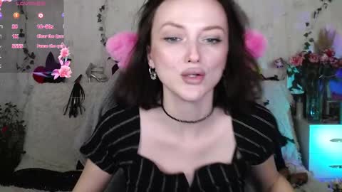 Snapshot of sheslike_firstlove chatting on 11/25/25, 03:56 Vanessa online show from 11/25/25, 03:56