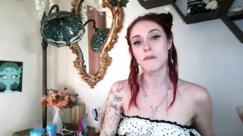 Snapshot of shespeachy chatting on 06/13/26, 11:57 peachy online show from 06/13/26, 11:57