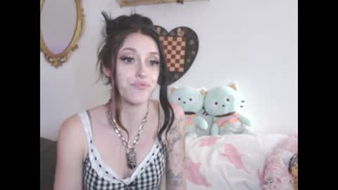 Snapshot of shespeachy chatting on 07/29/26, 11:47 peachy online show from 07/29/26, 11:47