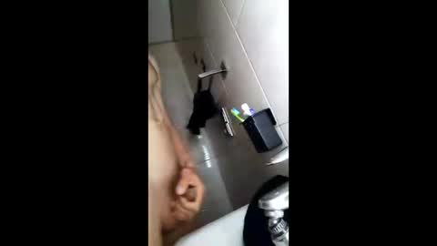 Snapshot of shevonkiy chatting on 05/14/26, 09:16 NoMan19sm online show from 05/14/26, 09:16