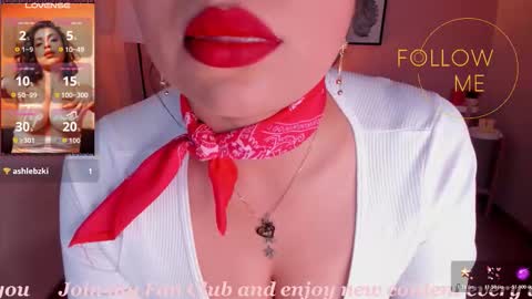 Snapshot of sheyla_hills_ chatting on 02/20/26, 05:26 Sheyla online show from 02/20/26, 05:26