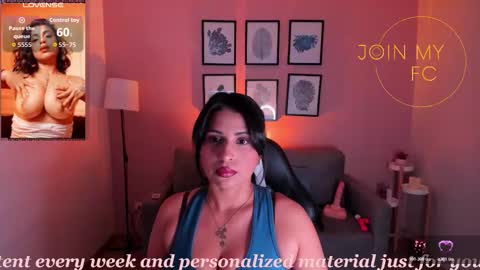Snapshot of sheyla_hills_ chatting on 02/25/26, 04:22 Sheyla online show from 02/25/26, 04:22