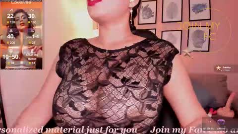 Snapshot of sheyla_hills_ chatting on 03/11/26, 04:18 Sheyla online show from 03/11/26, 04:18