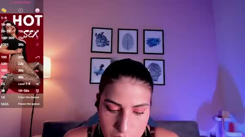 Snapshot of sheyla_hills_ chatting on 06/03/26, 04:04 Sheyla online show from 06/03/26, 04:04