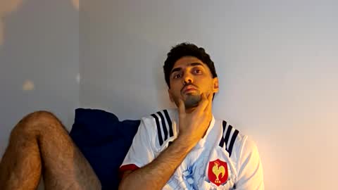 Snapshot of shhervin chatting on 12/01/25, 11:43 shhervin online show from 12/01/25, 11:43