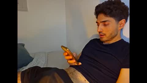 Snapshot of shhervin chatting on 01/13/26, 12:05 shhervin online show from 01/13/26, 12:05