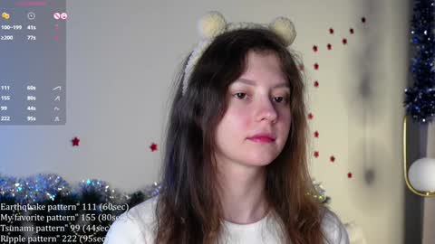 Snapshot of shickshackshock chatting on 12/23/24, 09:18 Iris online show from 12/23/24, 09:18