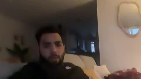 Snapshot of shida109 chatting on 01/14/26, 04:45 shida109 online show from 01/14/26, 04:45