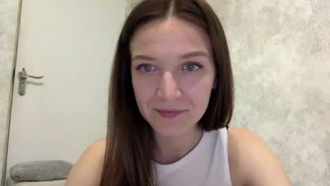 Snapshot of shining_pearl chatting on 04/19/26, 07:16 Jesica online show from 04/19/26, 07:16