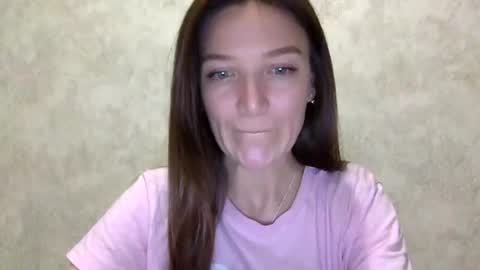 Snapshot of shining_pearl chatting on 06/15/26, 08:22 Jesica online show from 06/15/26, 08:22