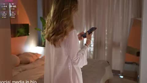 Snapshot of shinyways chatting on 10/04/25, 04:10 Melissa online show from 10/04/25, 04:10