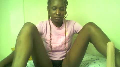 Snapshot of shipeta2 chatting on 04/22/26, 02:51 detiefmagdalina2026 online show from 04/22/26, 02:51