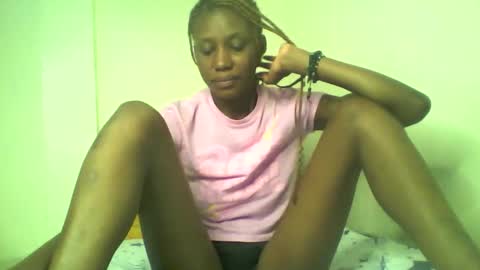 Snapshot of shipeta2 chatting on 04/23/26, 02:57 detiefmagdalina2026 online show from 04/23/26, 02:57