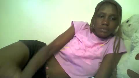 Snapshot of shipeta2 chatting on 04/23/26, 12:29 detiefmagdalina2026 online show from 04/23/26, 12:29