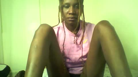 Snapshot of shipeta2 chatting on 04/24/26, 12:46 detiefmagdalina2026 online show from 04/24/26, 12:46